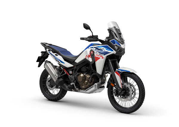 24YM_Africa_Twin_L3_MT_Studio_PearlGlareWhite